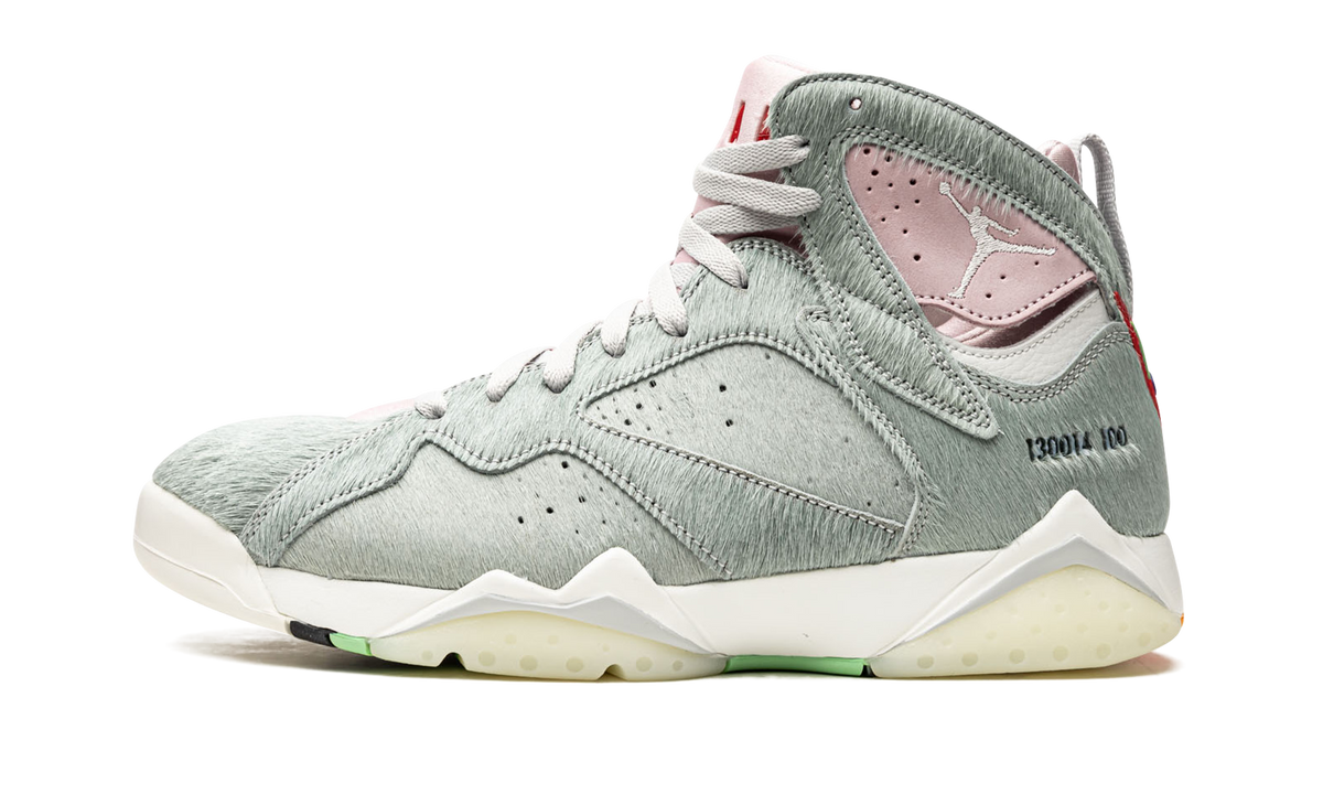 Jordan 7 Retro Neutral Grey